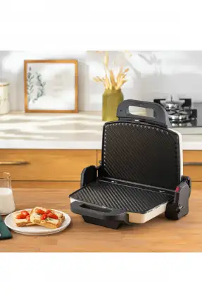 Emsan Bella Gusto Tost Makinesi 1800W Krem